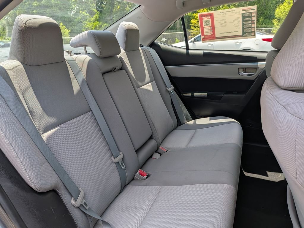 Used 2015 Gray Toyota LE image 25