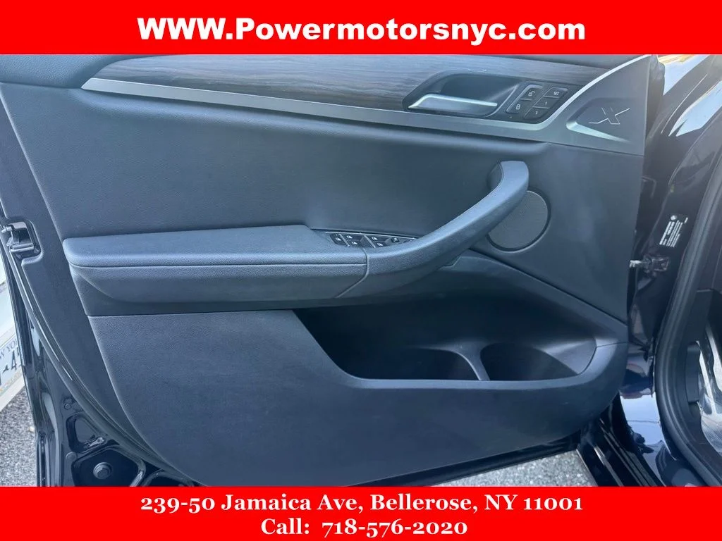 Used 2019 Black BMW xDrive30i image 19