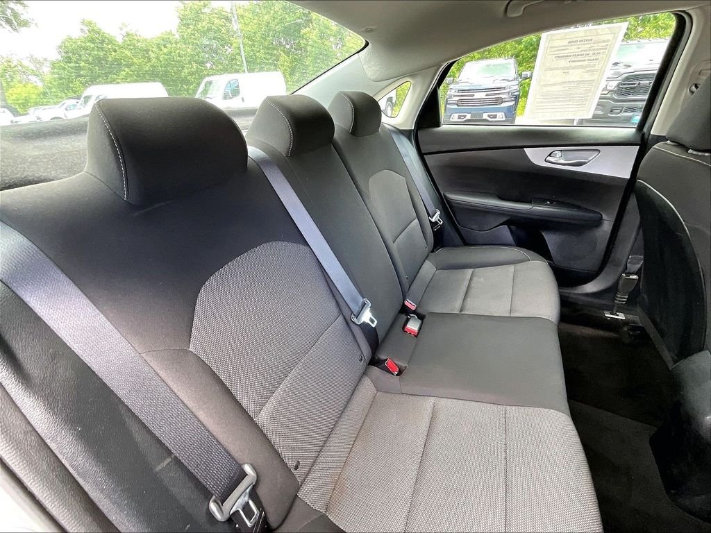 Used 2024 Steel Gray Kia LXS image 15