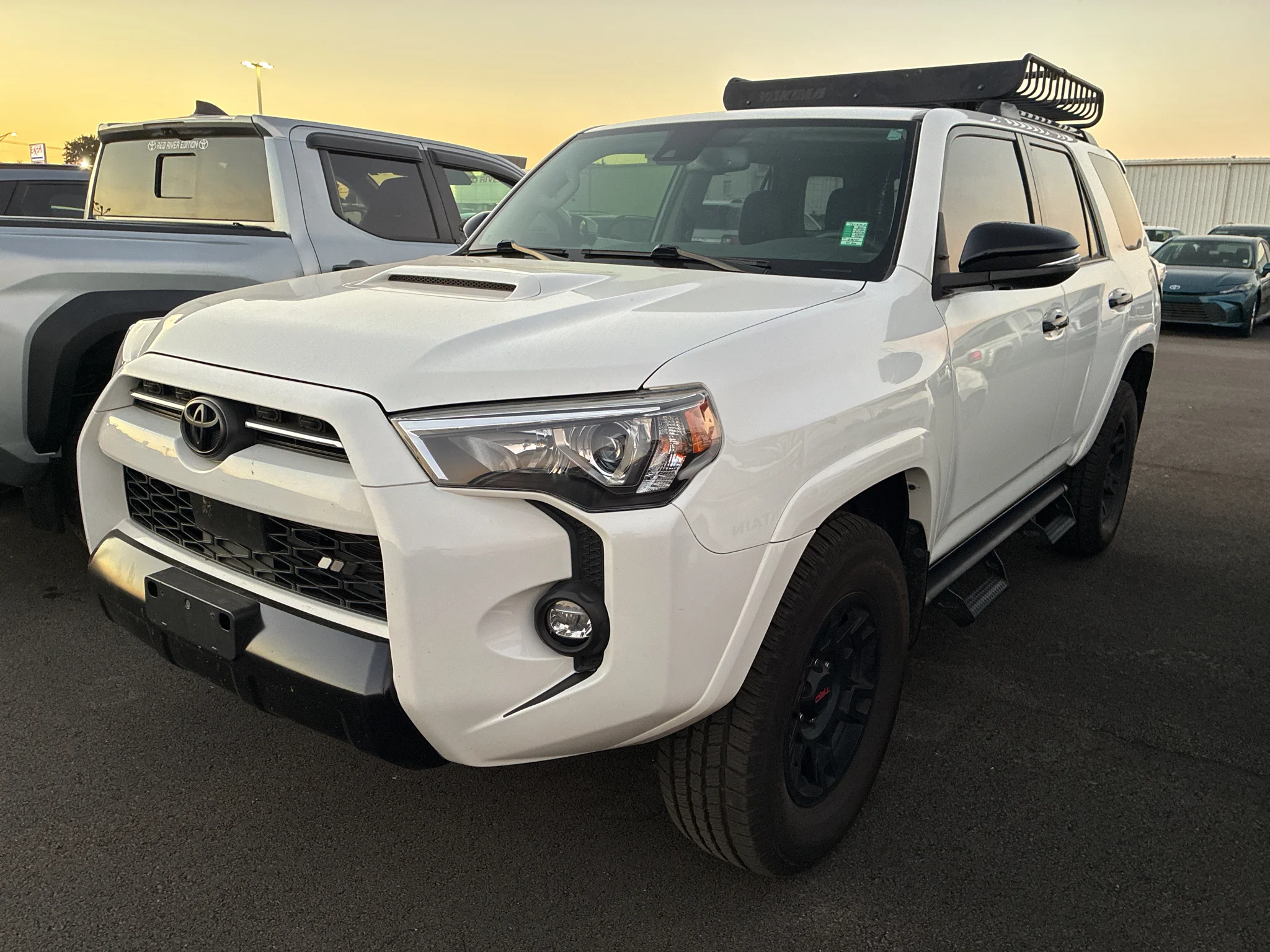 Used 2021 Super White Toyota Venture image 1