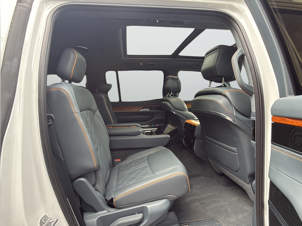 Used 2022 White Jeep Series III image 11