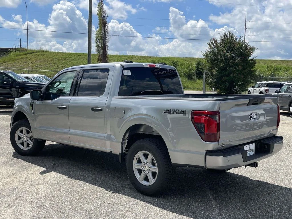 New 2026 Silver Ford XLT image 5