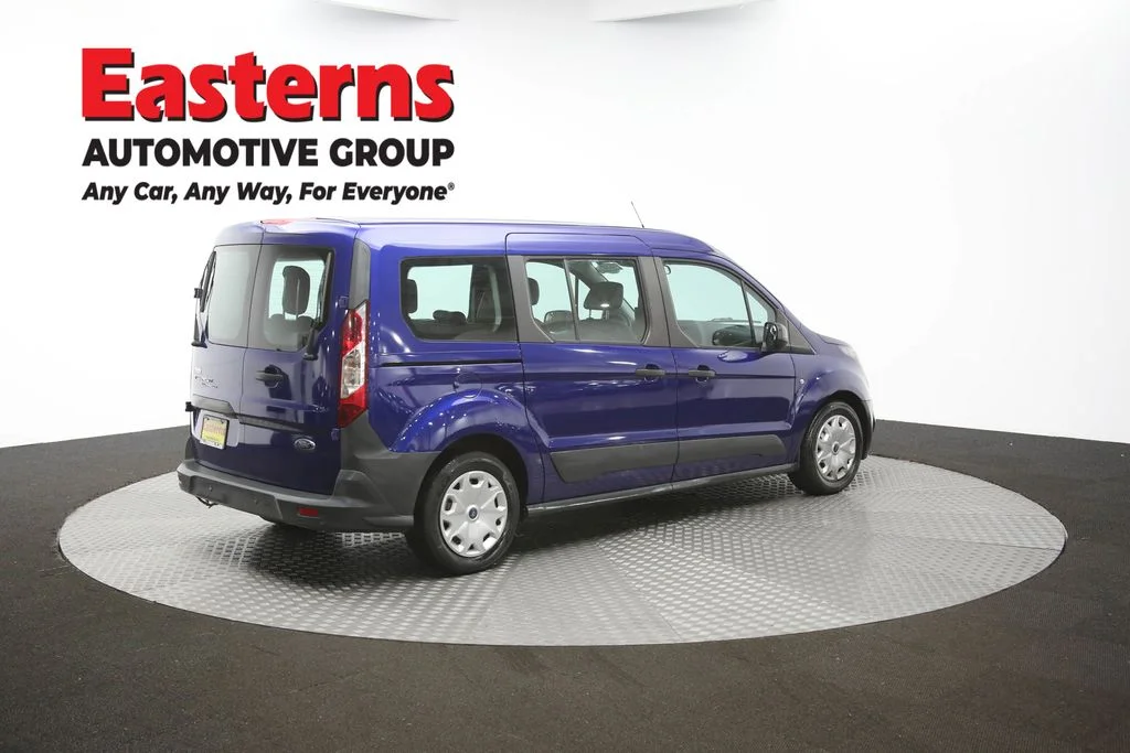 Used 2017 Blue Ford XL image 37