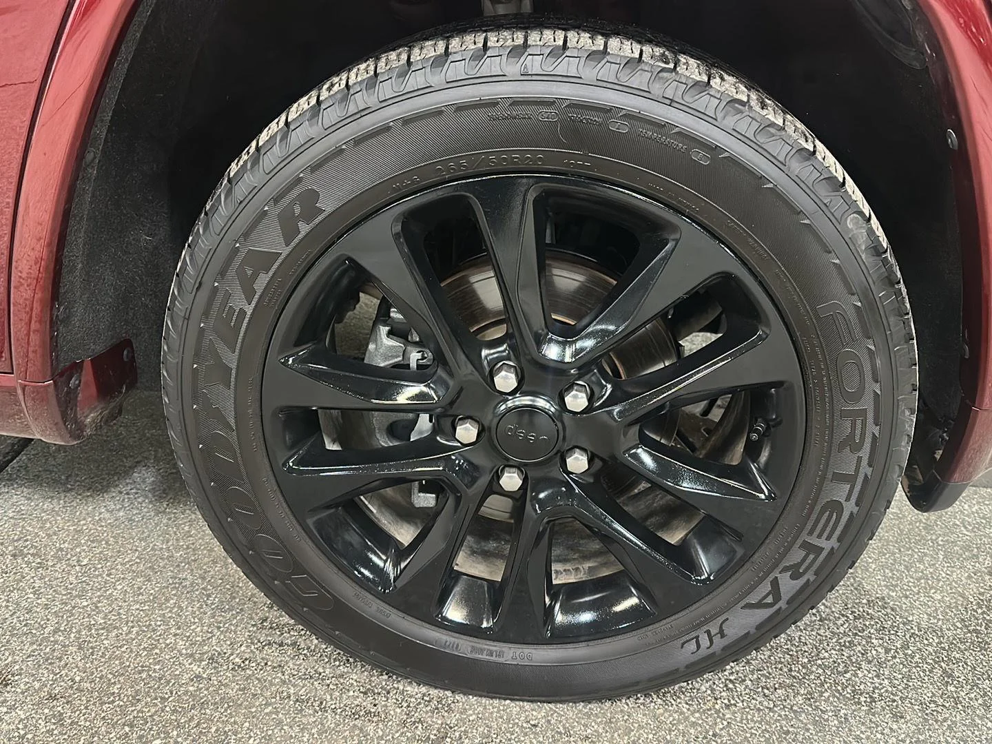 Used 2020 Velvet Red Pearlcoat Jeep Altitude image 12