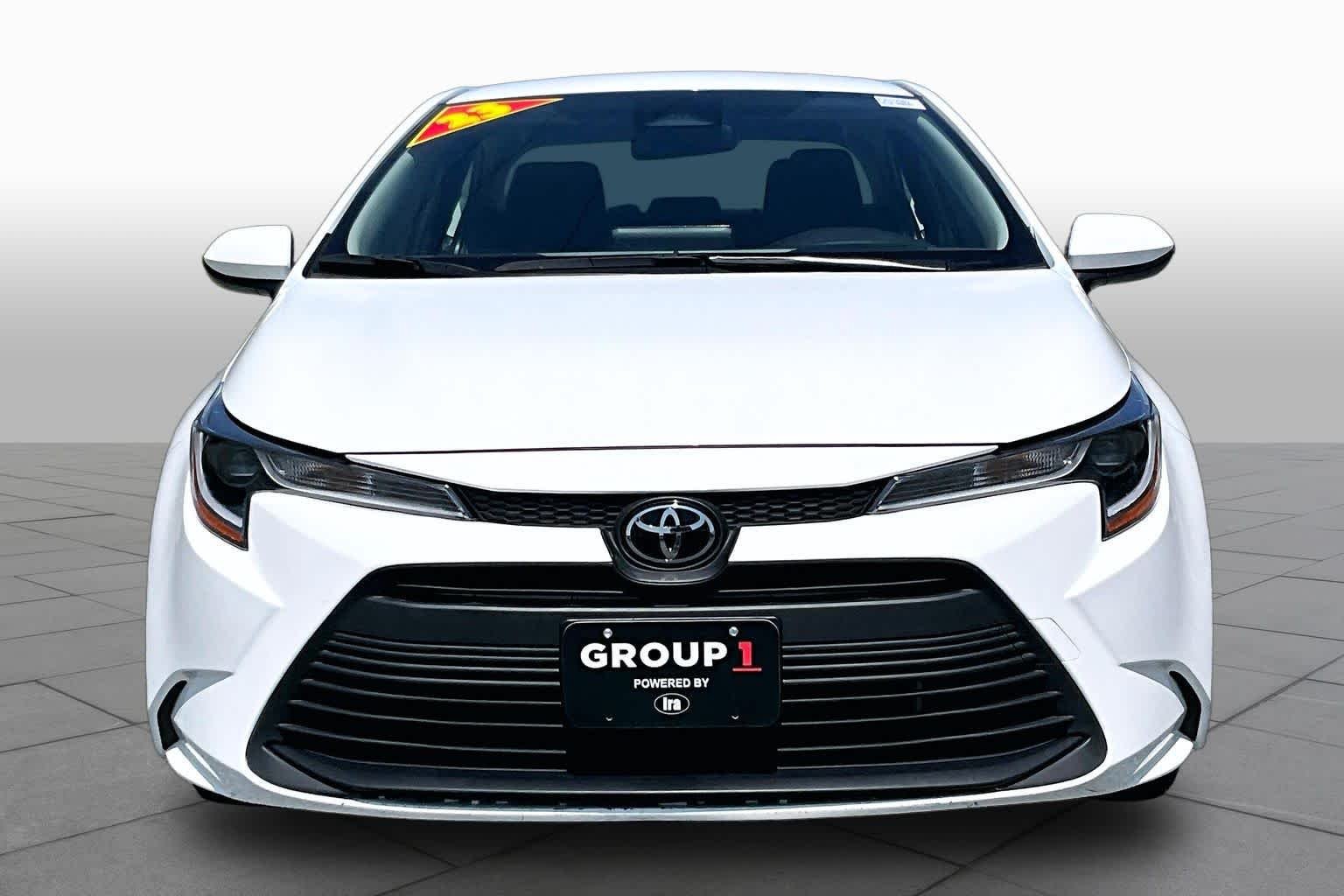 Used 2023 Ice Cap Toyota LE image 4