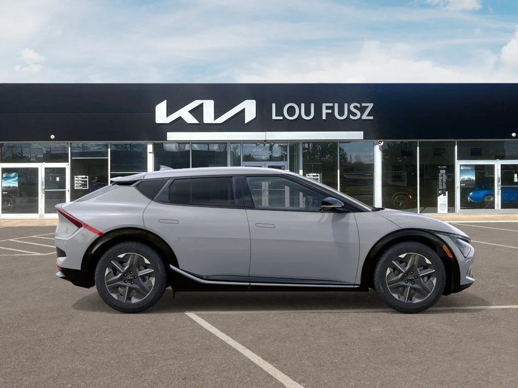 New 2026 Wolf Gray Kia Light image 7