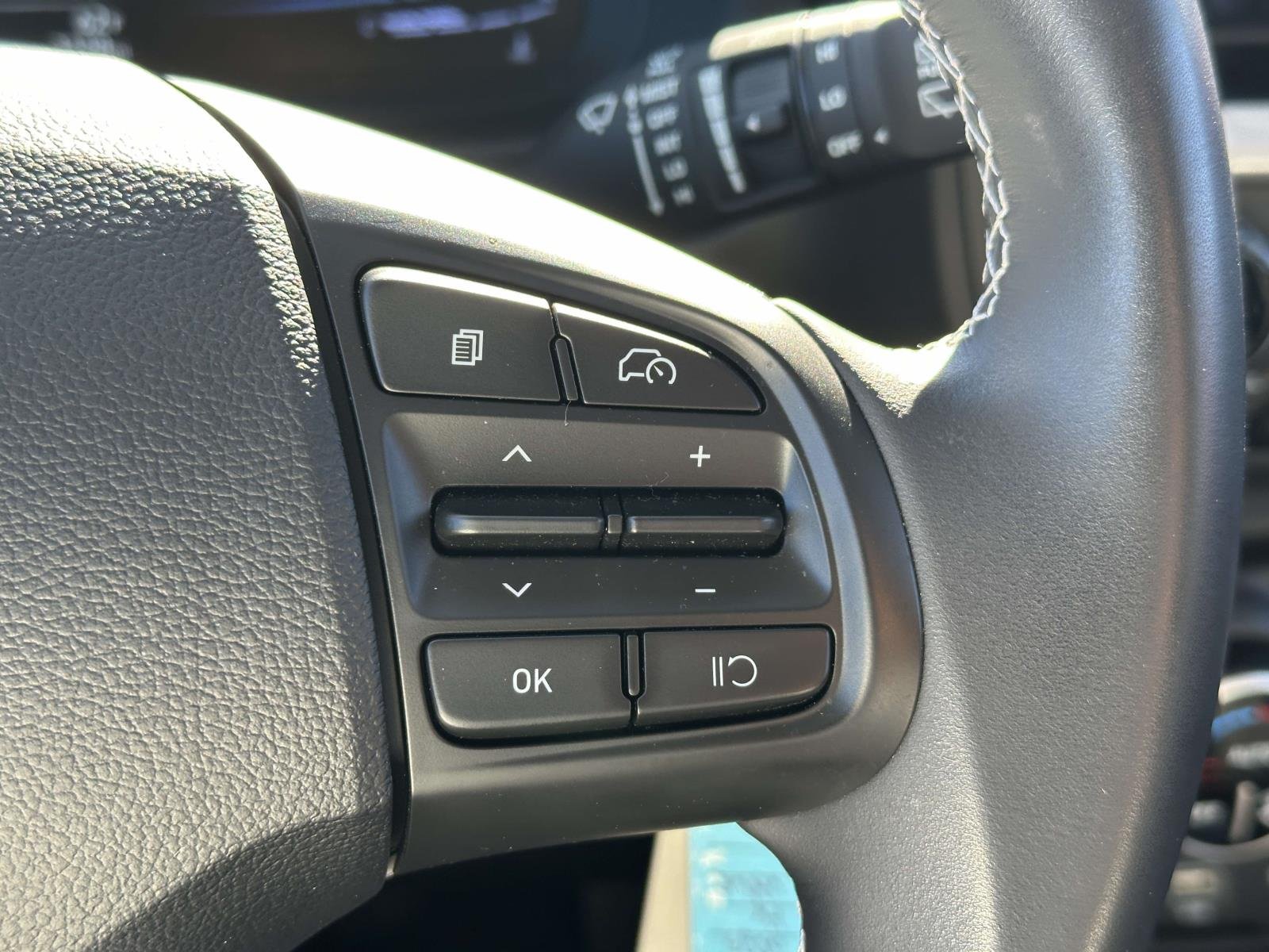 Certified Used 2023 Gray Hyundai SEL image 27