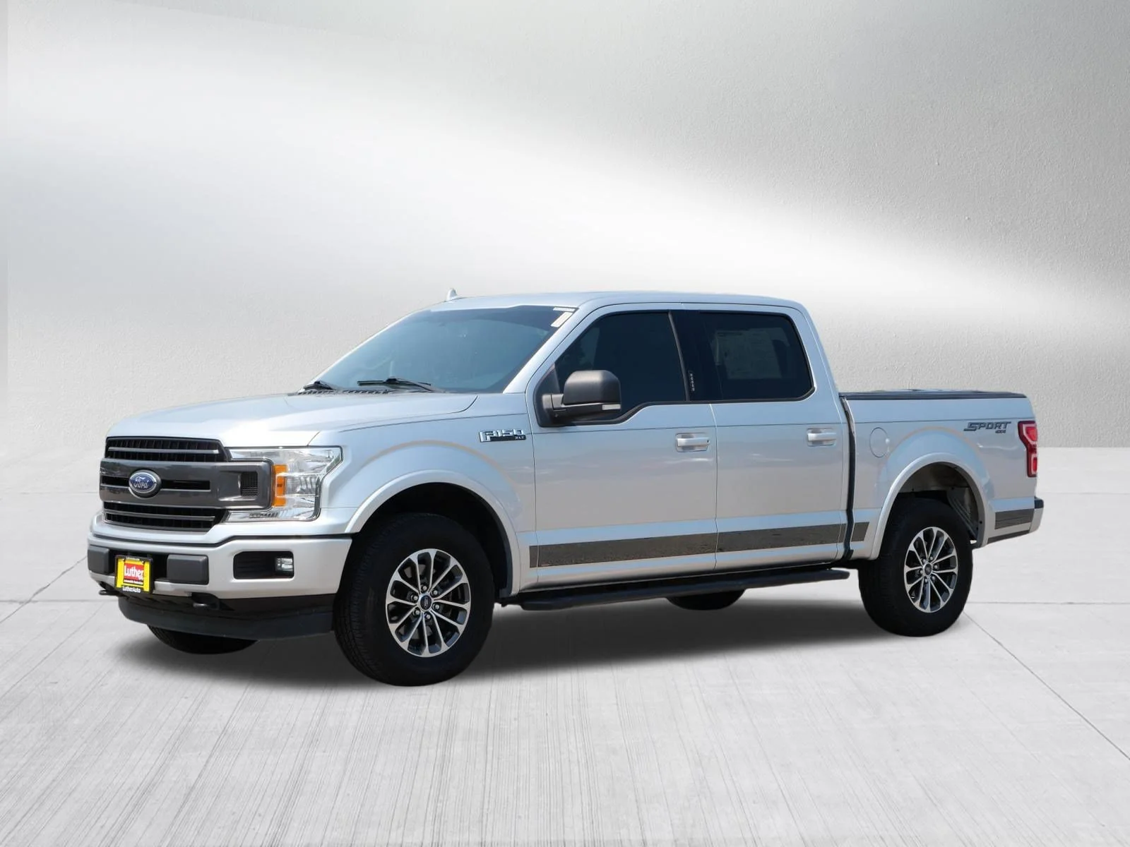 Used 2018 Ingot Silver Metallic Ford XLT image 3