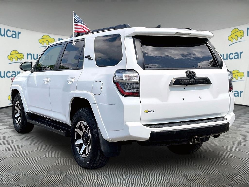 Used 2019 White Toyota SR5 image 4