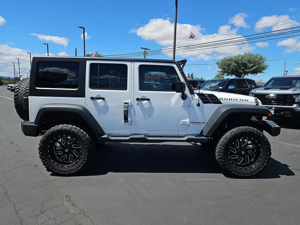 Used 2018 Granite Crystal Metallic Clearcoat Jeep Unlimited Rubicon image 7