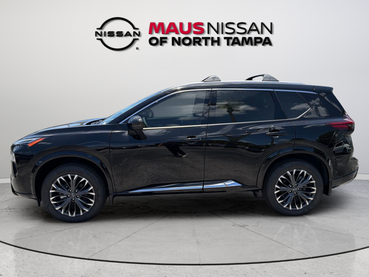 New 2026 Black Nissan Platinum image 5