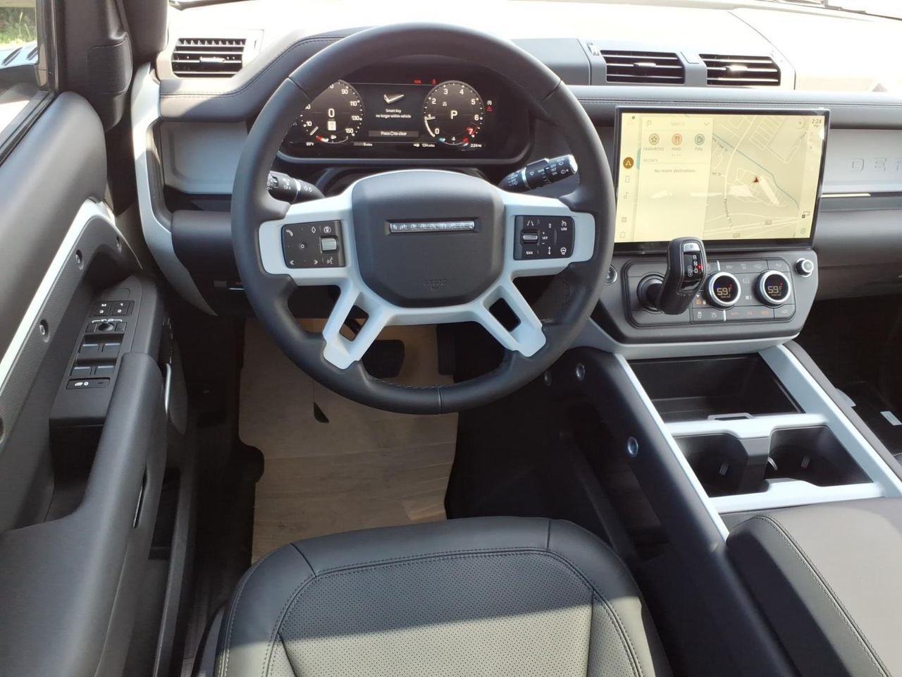 New 2026 Fuji White LAND ROVER X-Dynamic SE image 8