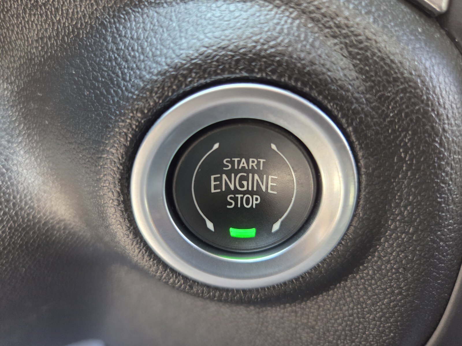 Used 2022 Silver Ice Metallic Chevrolet LT image 30