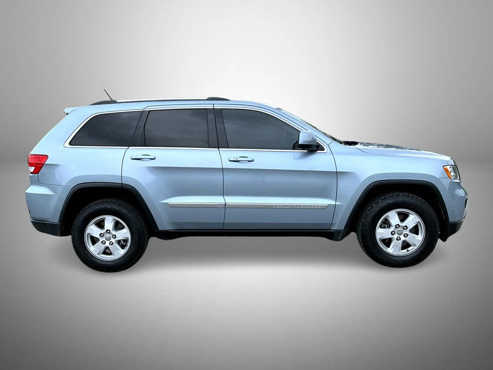 Used 2012 Beige Jeep Laredo image 4