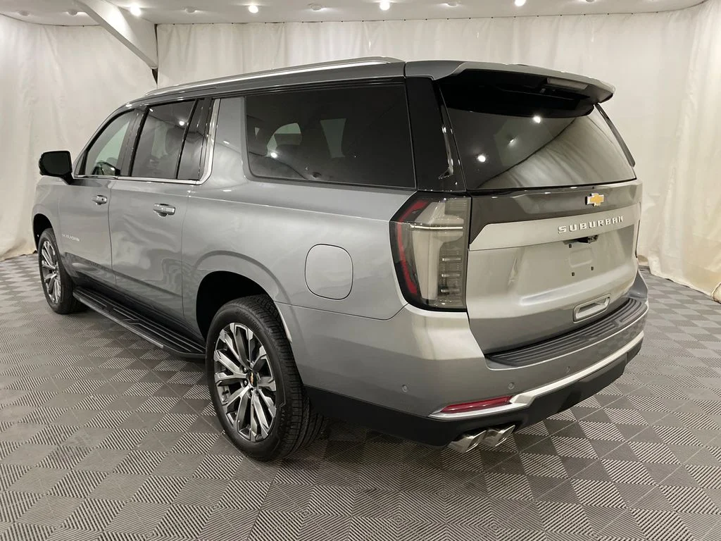 2026 Chevrolet Suburban High Country - Photo 10