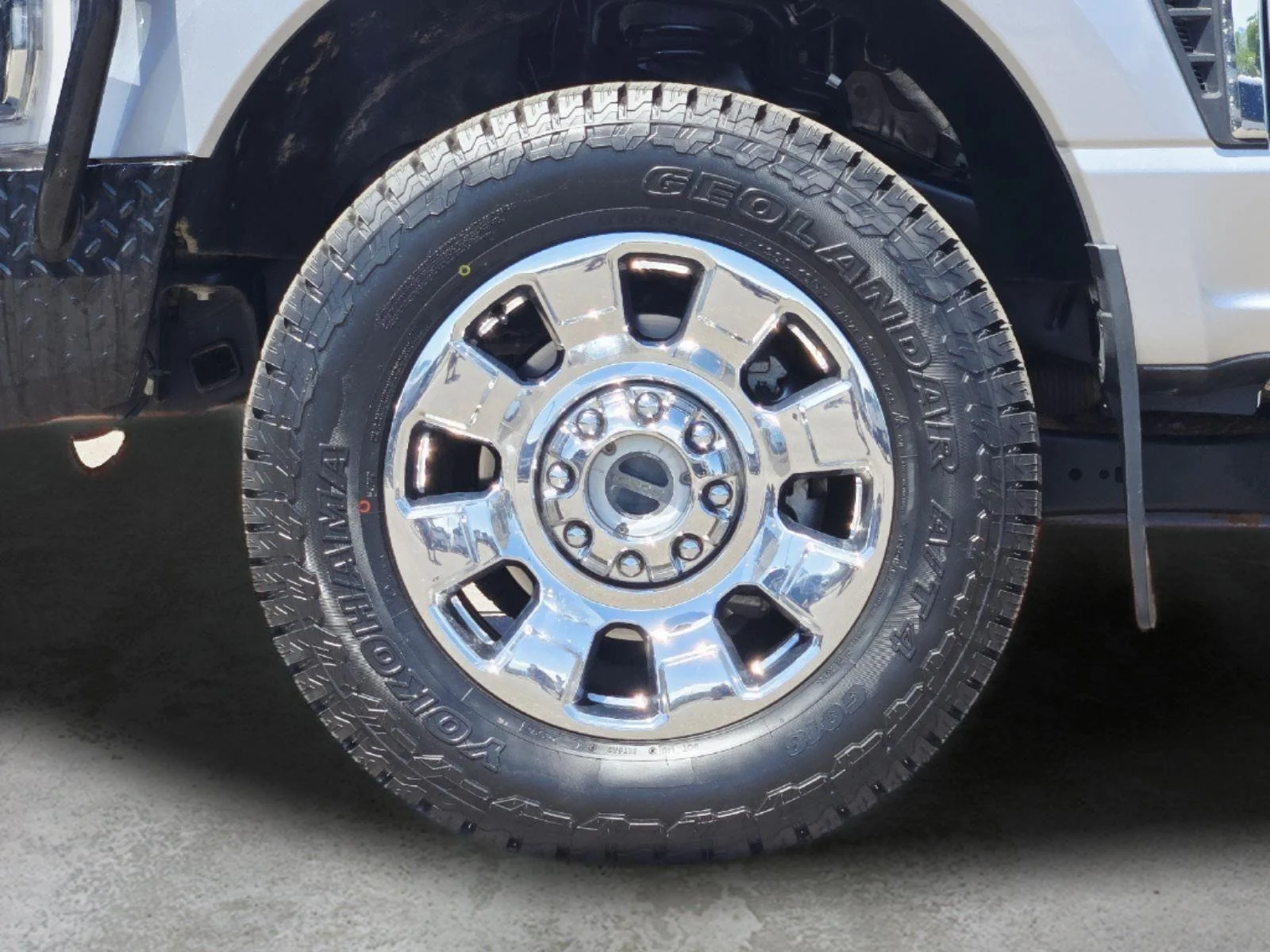 Used 2024 Iconic Silver Ford LARIAT image 13