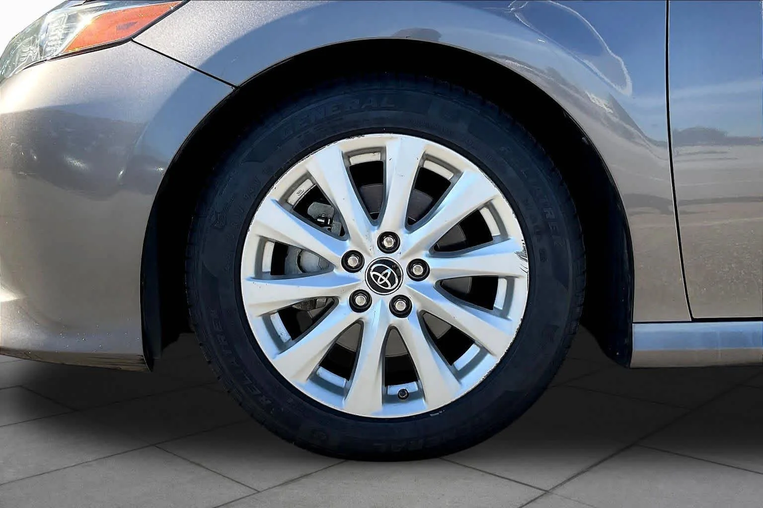 Used 2018 Predawn Gray Mica Toyota LE image 11