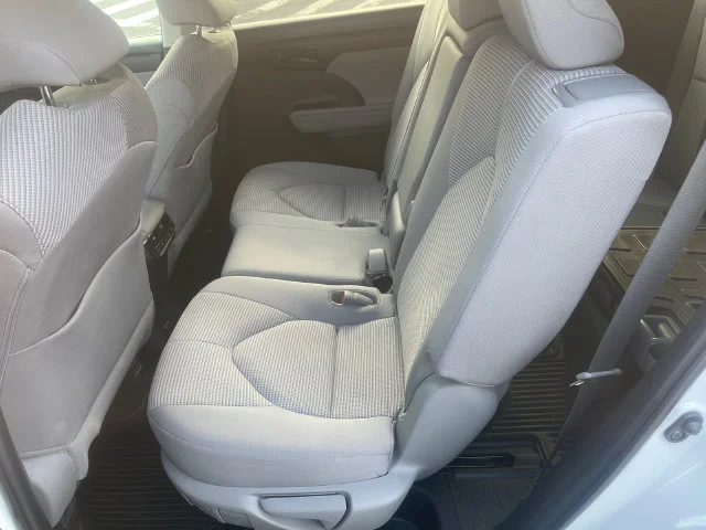 Used 2023 White Toyota LE image 19