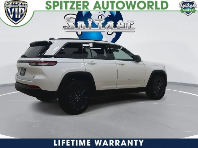 New 2026 Bright White Clear-Coat Exterior Paint Jeep Limited image 15