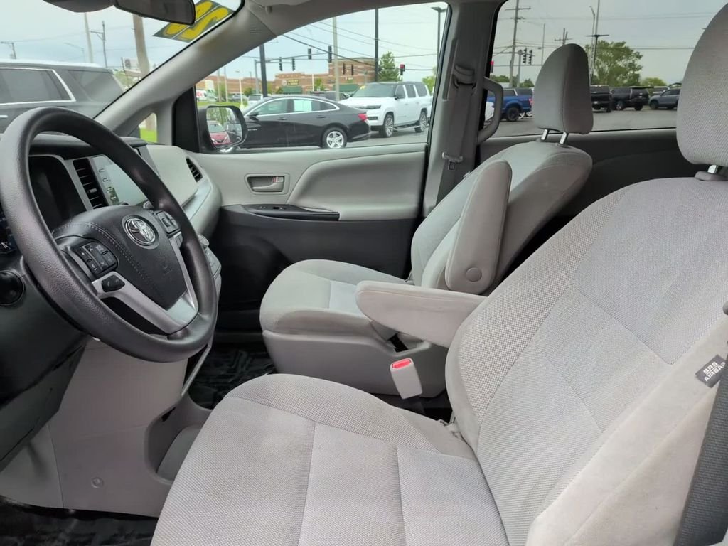 Used 2020 Gray Toyota L image 17