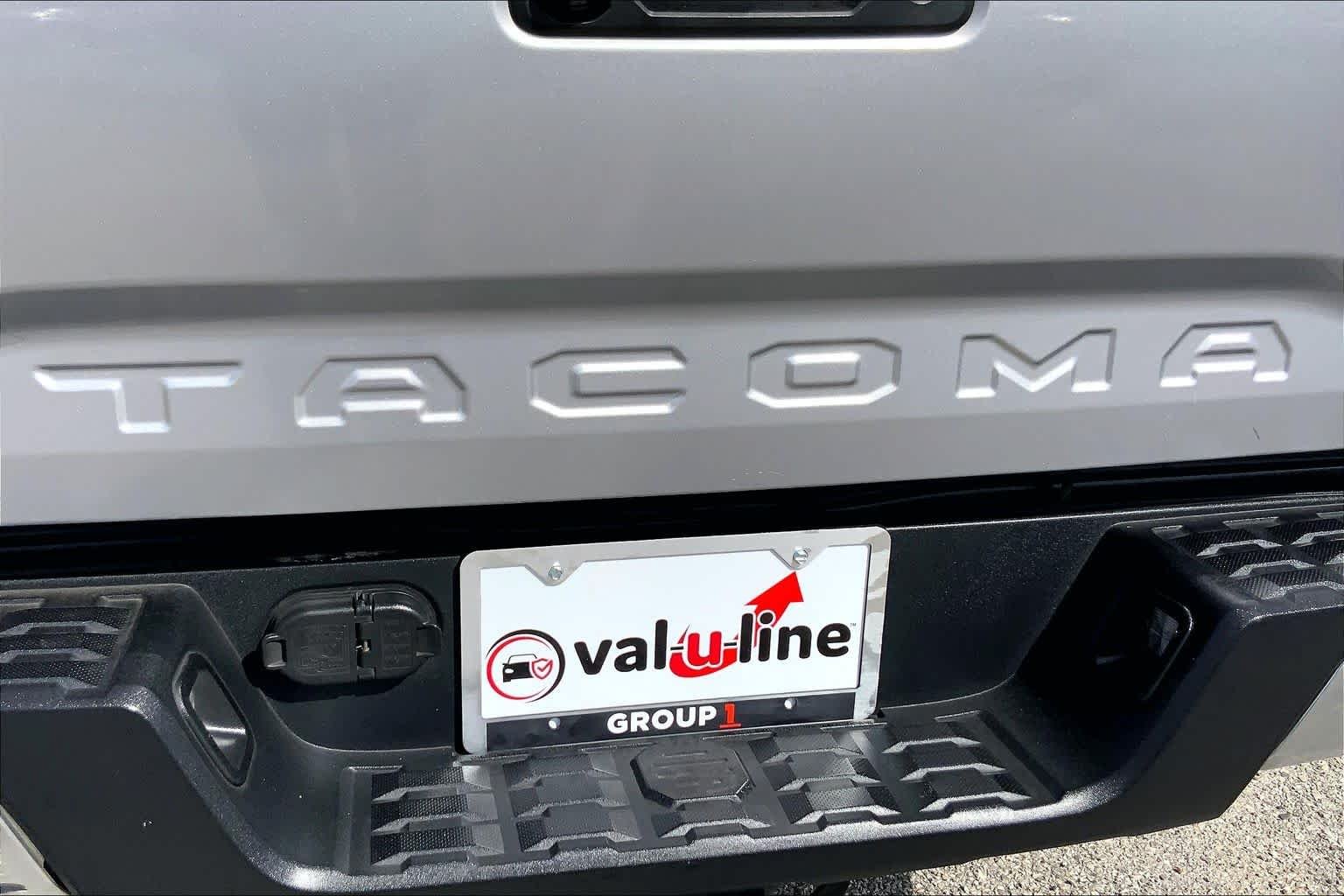 Used 2019 Silver Sky Metallic Toyota SR5 image 9