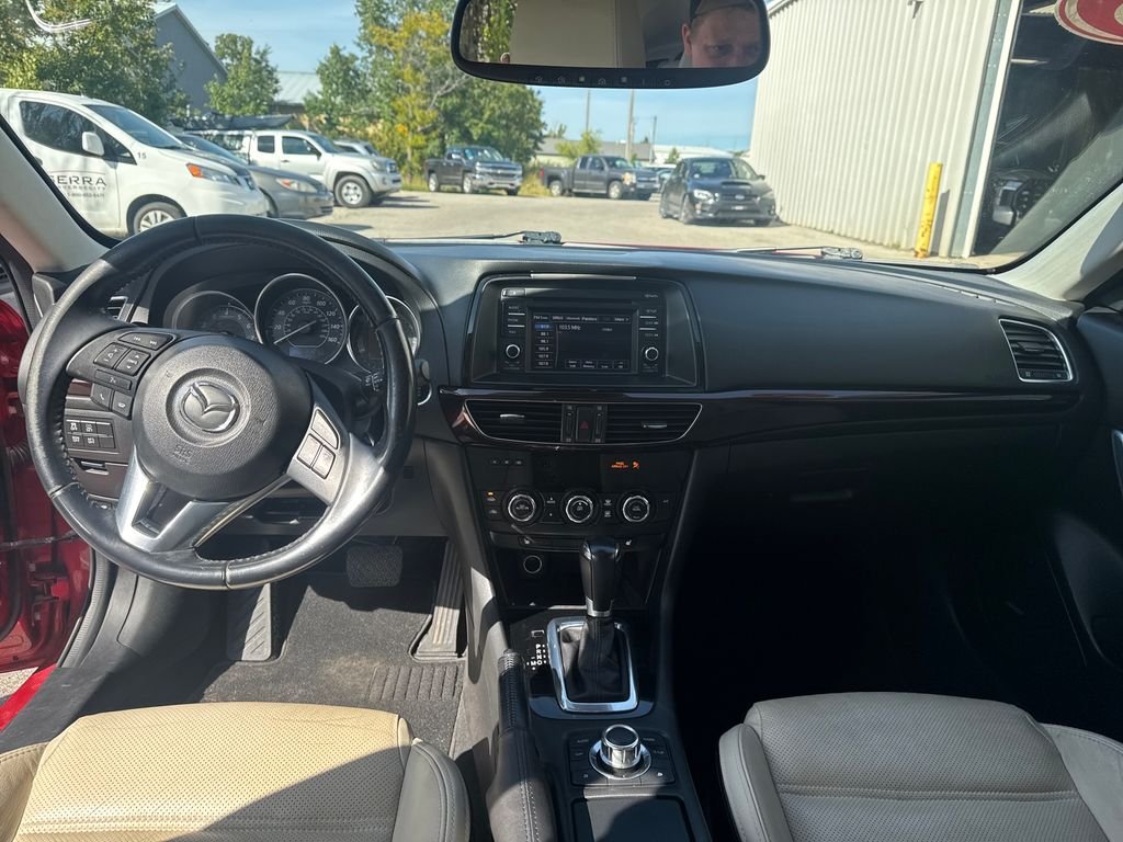 Used 2015 Red Mazda i Grand Touring image 17