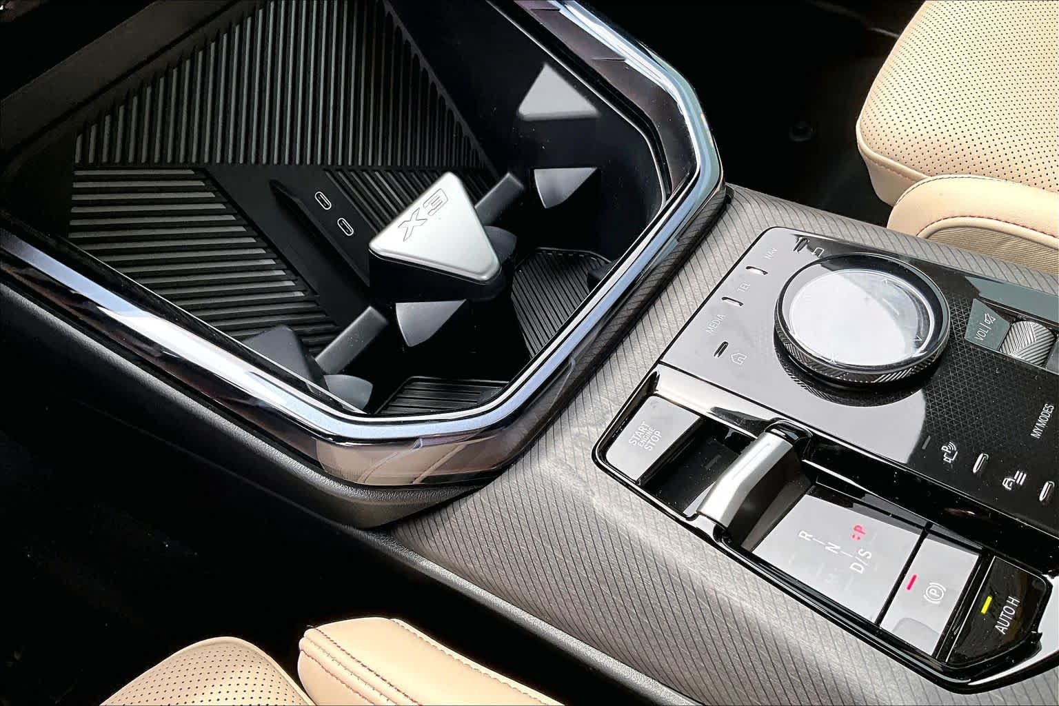 New 2026 Dark Graphite Metallic BMW 30 xDrive image 7
