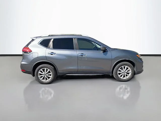 Used 2017 Gray Nissan SV image 8