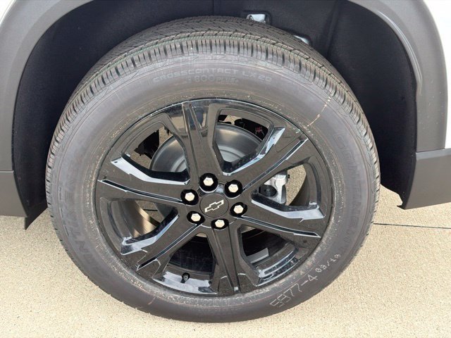 2027 Chevrolet Traverse LT - Photo 6