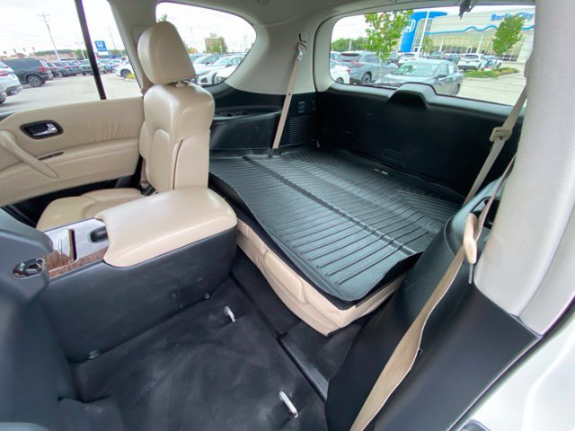Used 2020 Pearl White Nissan SL image 23