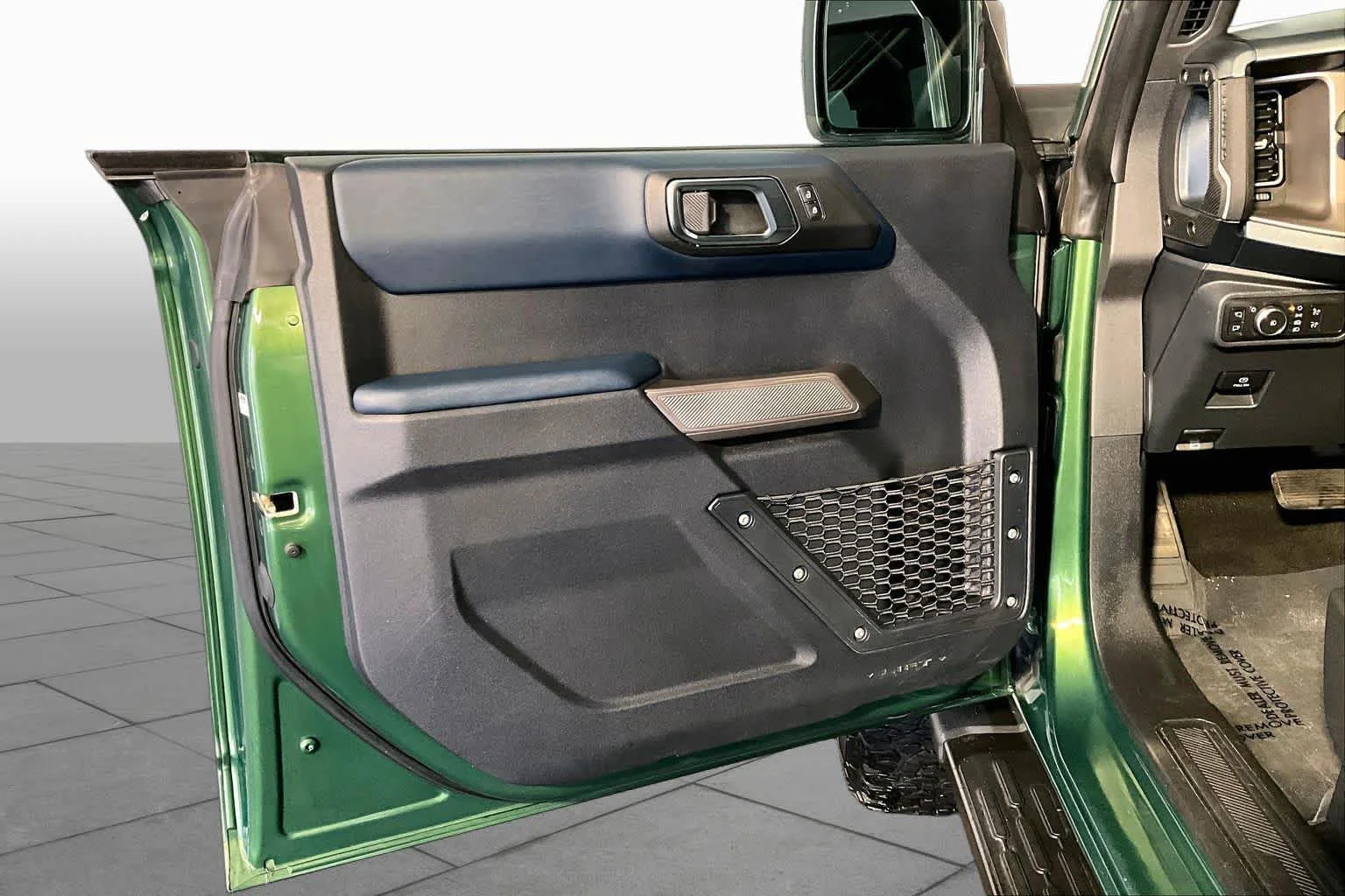 Used 2022 Eruption Green Ford Outer Banks image 22