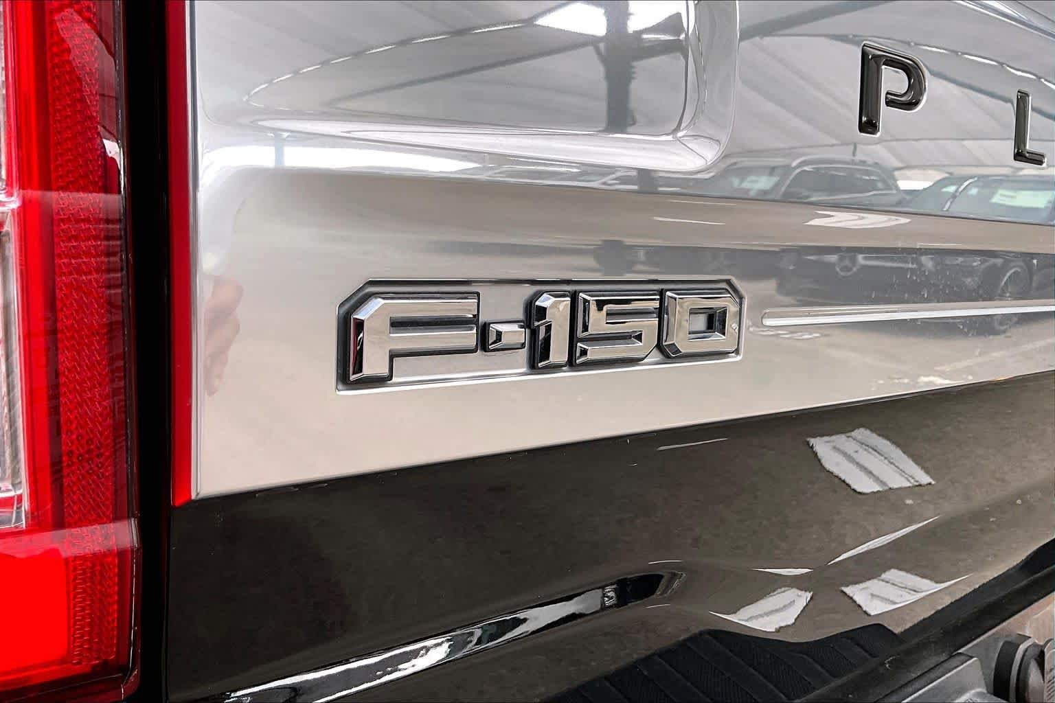 Used 2023 Agate Black Metallic Ford Platinum image 29