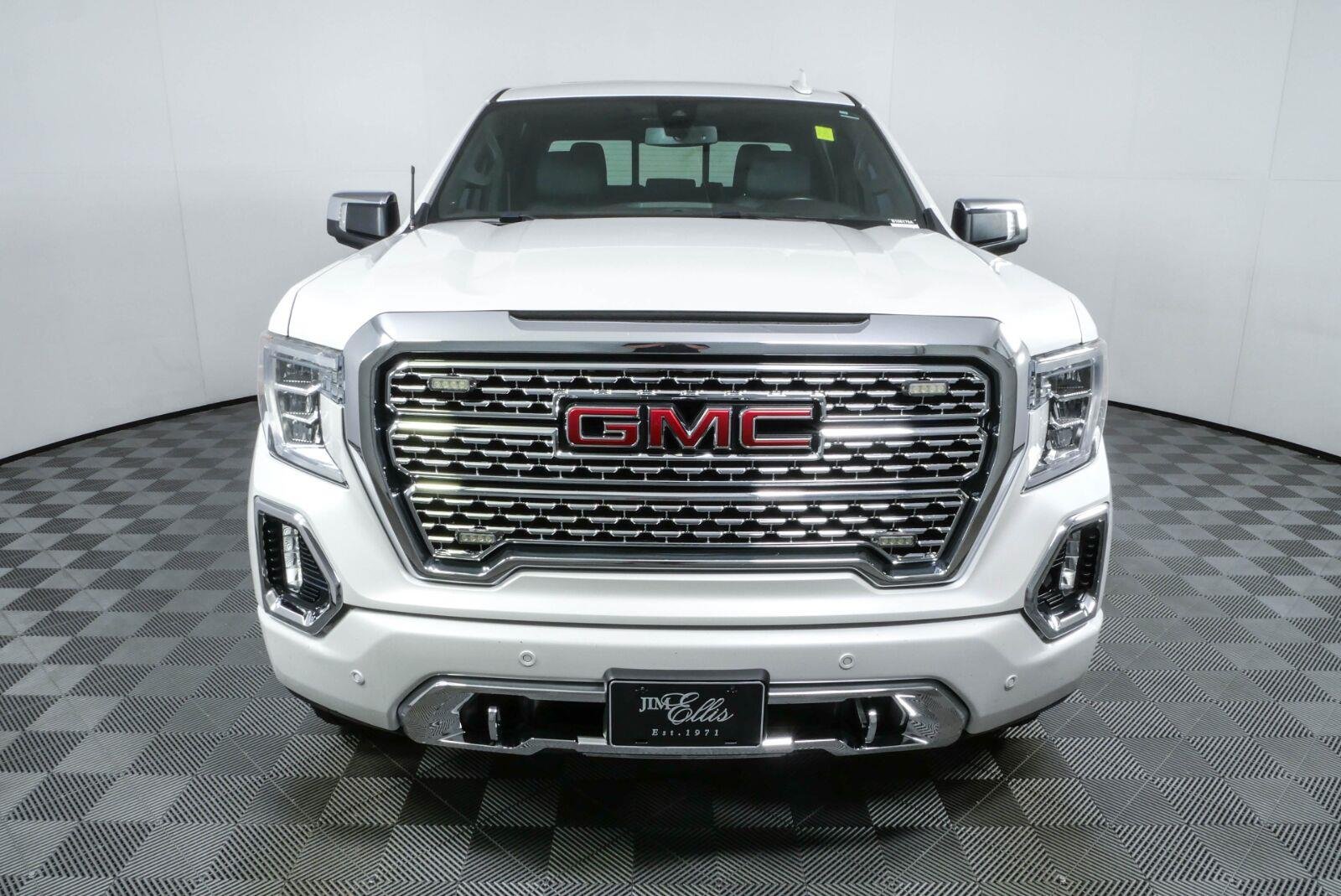 Used 2021 White GMC Denali image 27