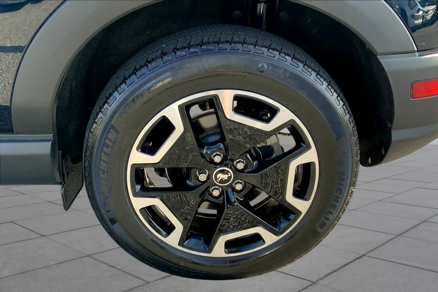 Used 2022 Alto Blue Metallic Tinted Clearcoat Ford Outer Banks image 10