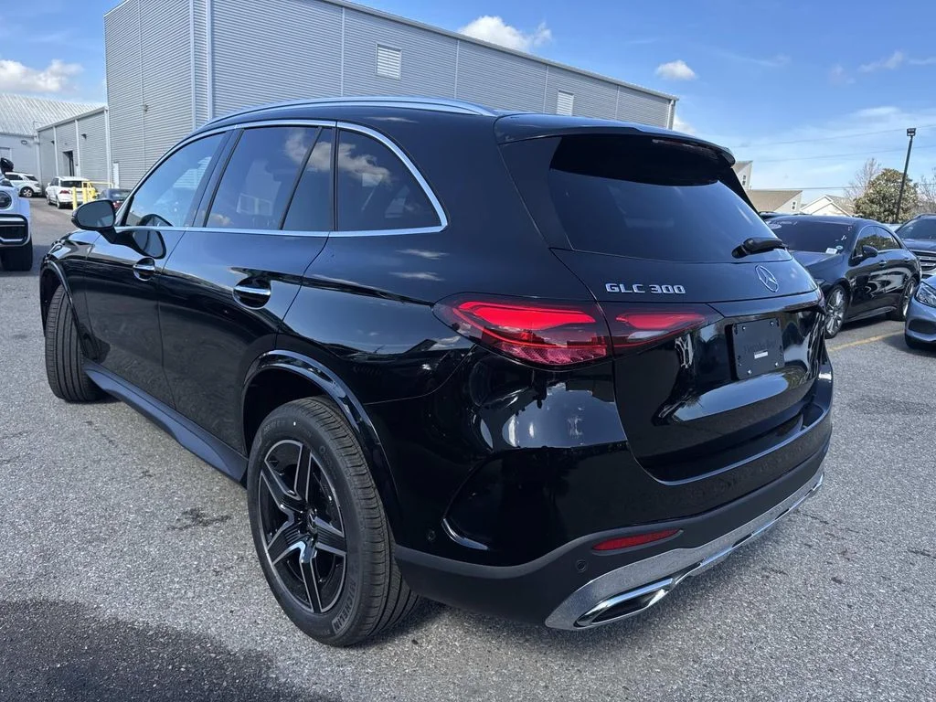 Certified Used 2026 Black Mercedes-Benz GLC 300 image 3