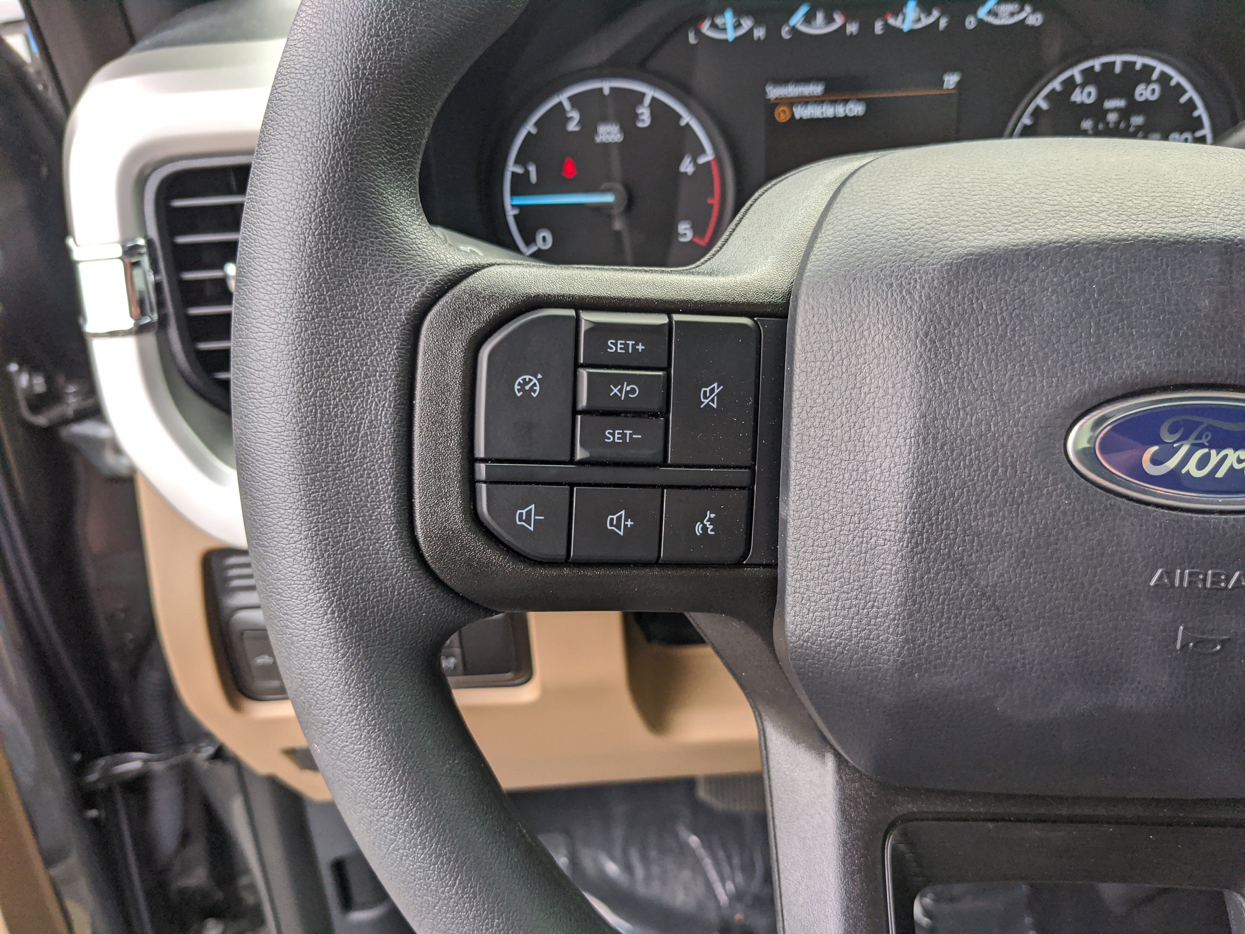 2025 Ford F-250 Super Duty XLT - Photo 26