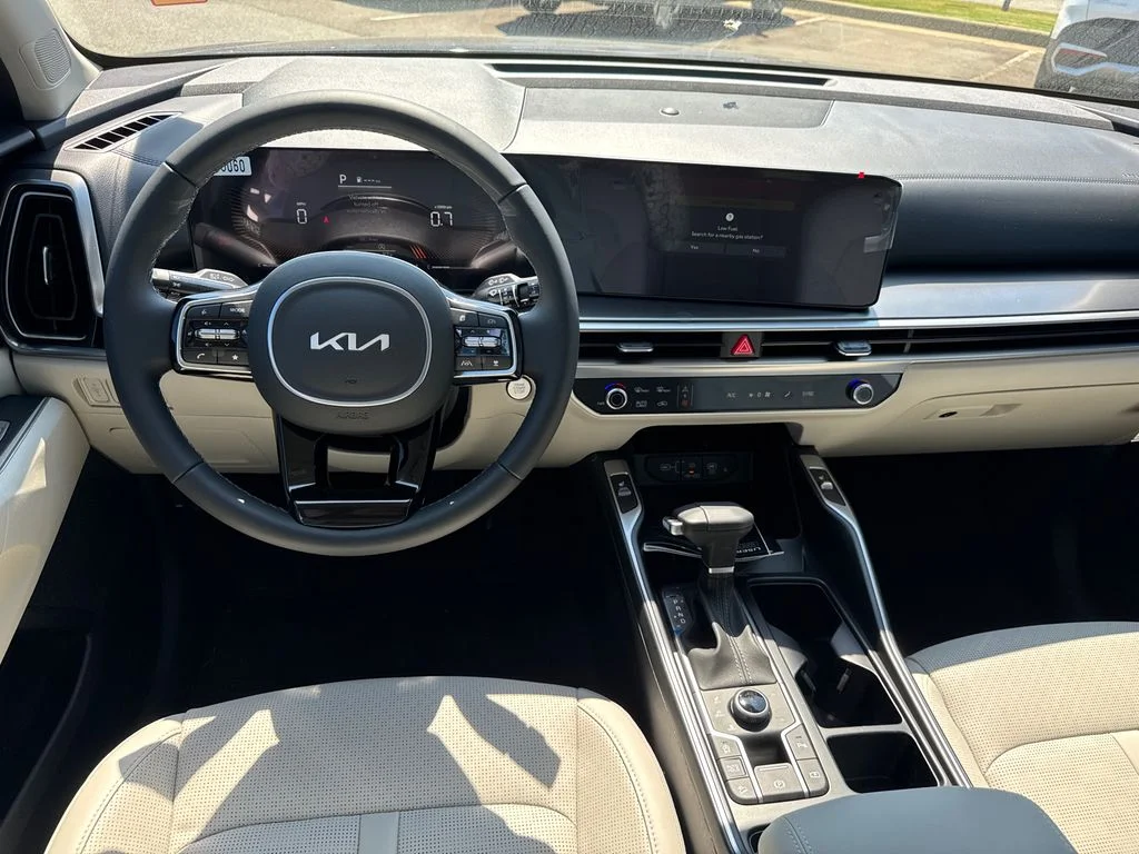 2025 Kia Sorento S - Photo 23