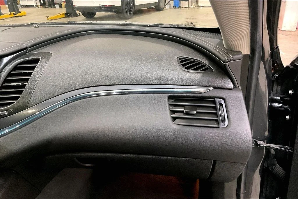 Used 2019 Gray Chevrolet Premier image 16