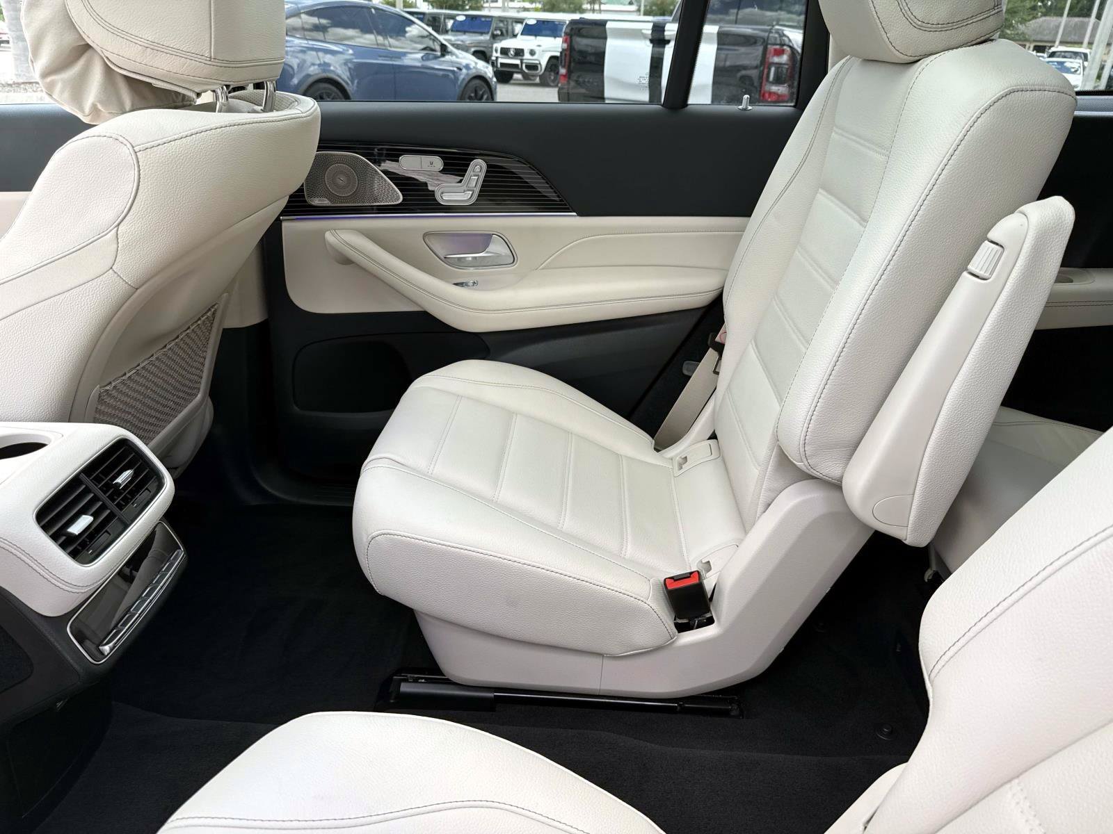 Certified Used 2026 Moonlight White Mercedes-Benz 450 image 15