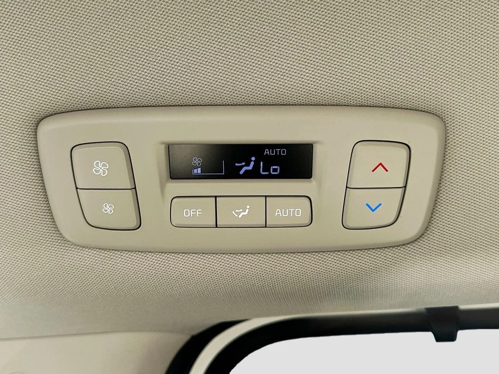 New 2026 Snow White Pearl Kia EX image 25