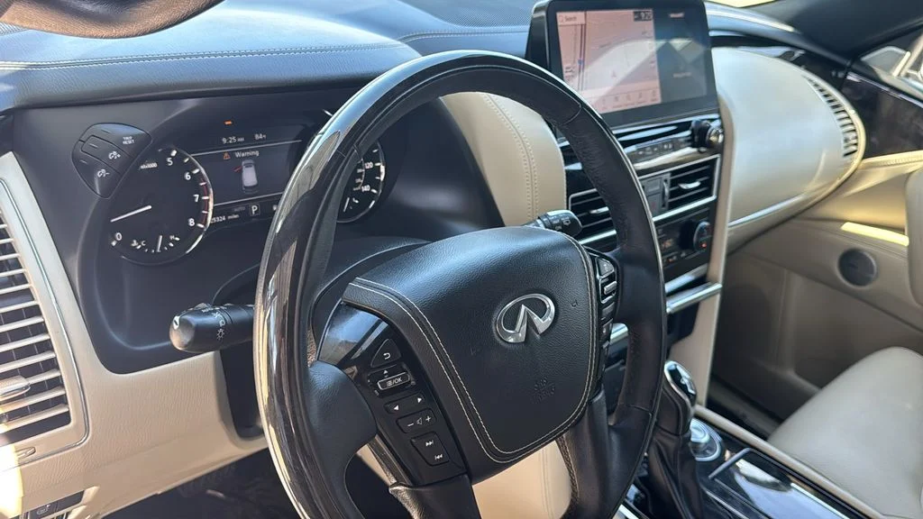 Used 2023 White INFINITI Sensory image 21
