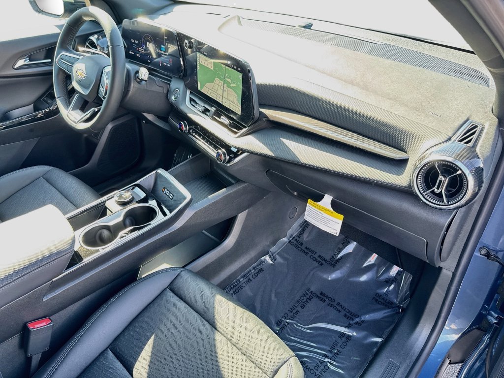 2027 Chevrolet Equinox LT - Photo 31