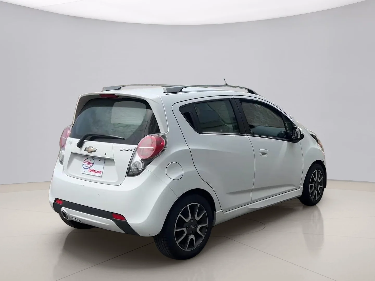 Used 2014 White Chevrolet  image 5