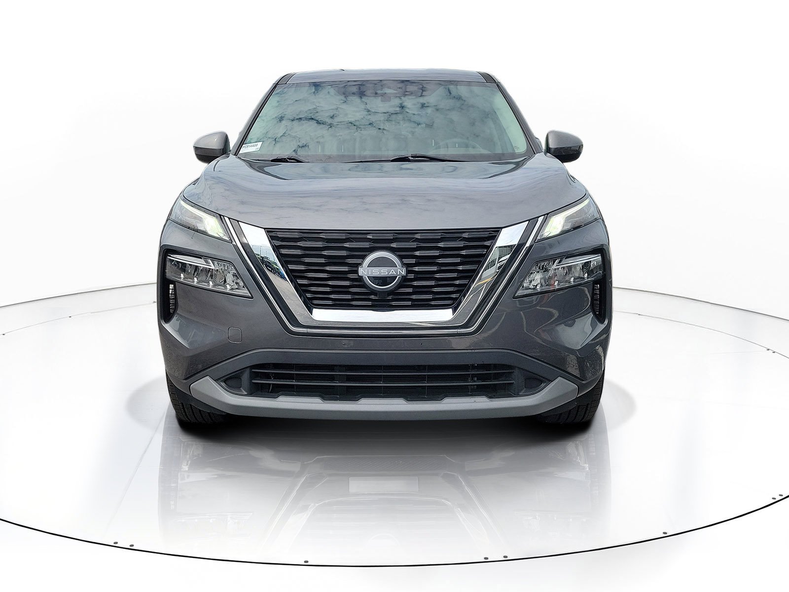 Used 2023 Gun Metallic Nissan SV image 2