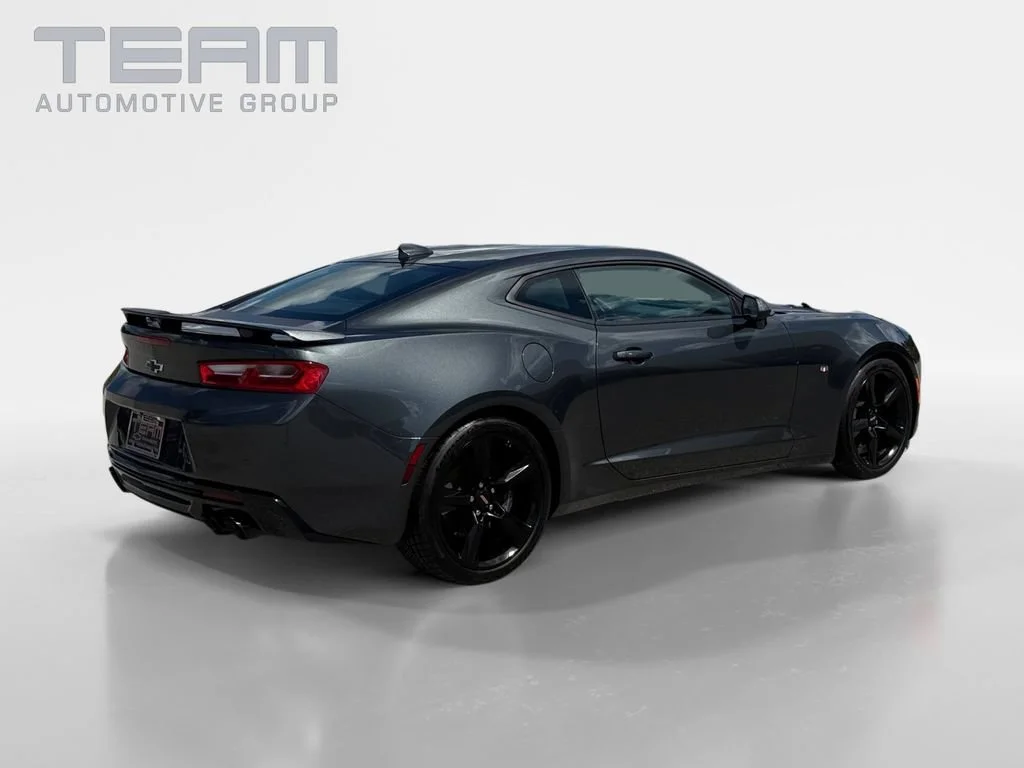 Used 2018 NIGHTFALL GRAY METALLIC Chevrolet 2SS image 7