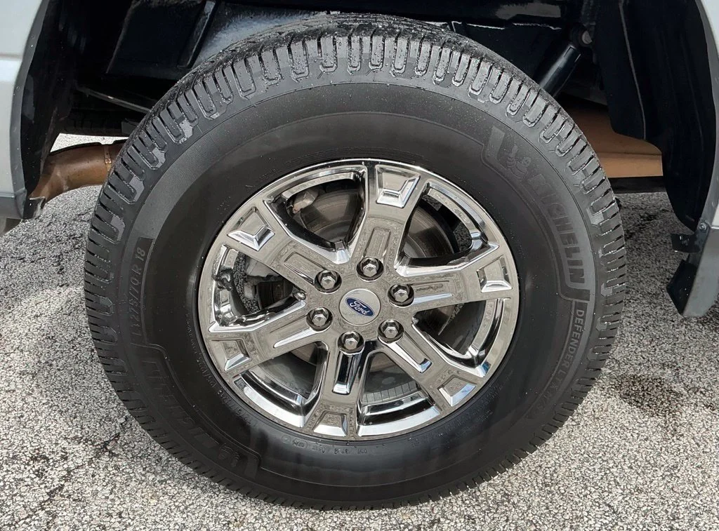 Used 2022 Silver Ford Lariat image 15