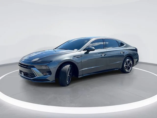 Used 2026 Gray Hyundai SEL Sport image 1