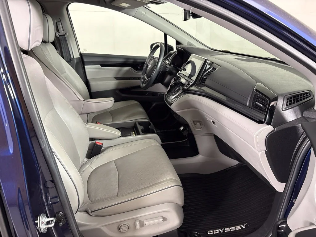 Used 2022  Honda Elite image 16
