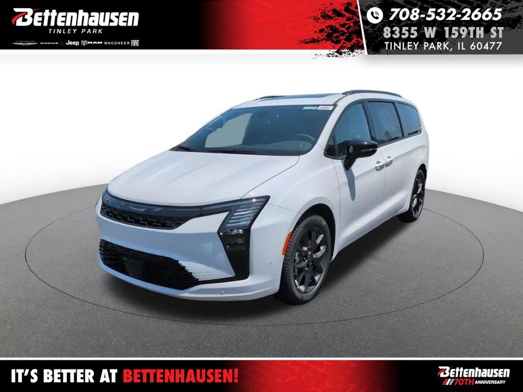 New 2027 Bright White Clear-Coat Exterior Paint Chrysler Limited image 1