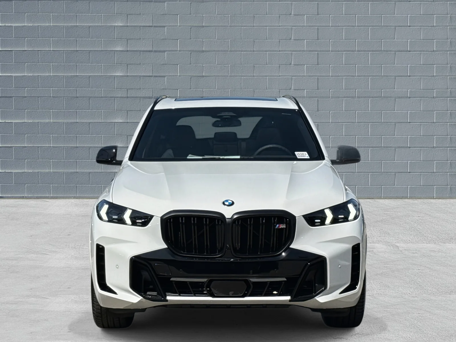 New 2026 Alpine White BMW M60i Sports Activity Vehicle image 2